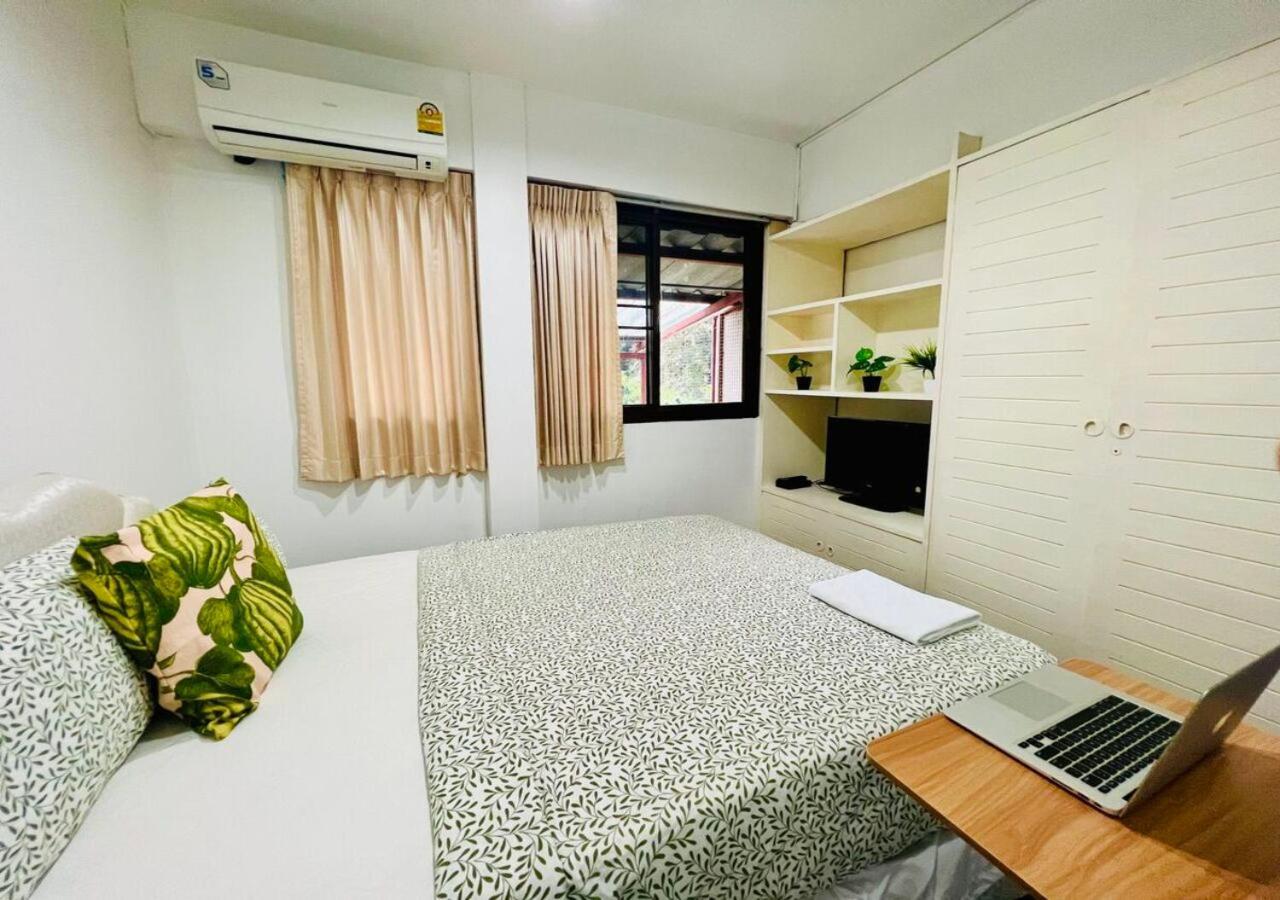 Reehouse@Soi Cowboy/Asoke Bts Hotel Bangkok Kültér fotó